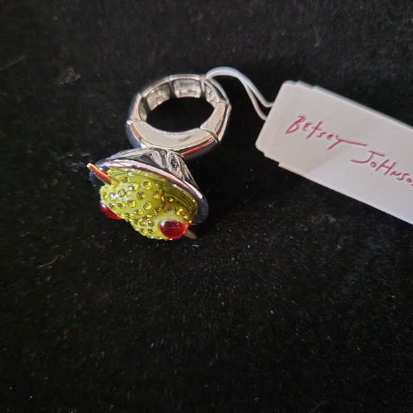 Betsey Johnson Red and Green Ring - Picture 3 of 3